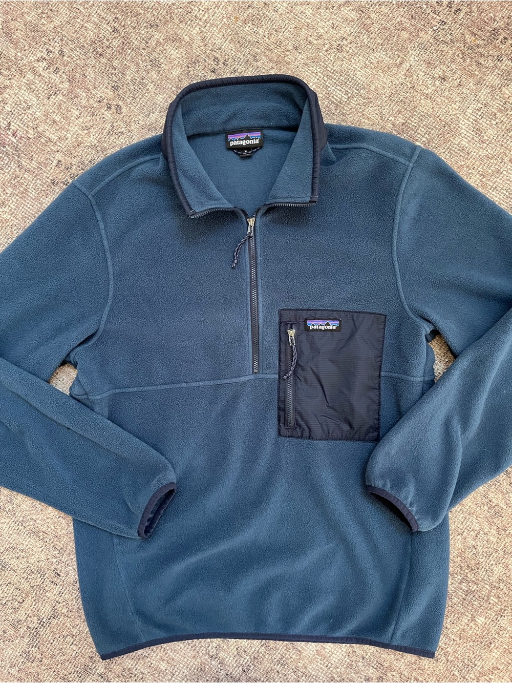 Patagonia Microdini Navy Blue Half-Zip Fleece with Black Chest Pocket M